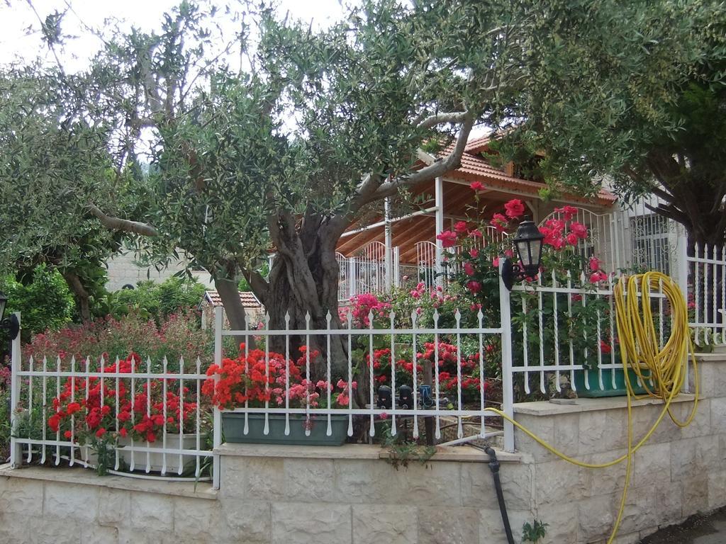 Rosary Sister Guest House Ein Karem Jerusalem Eksteriør billede