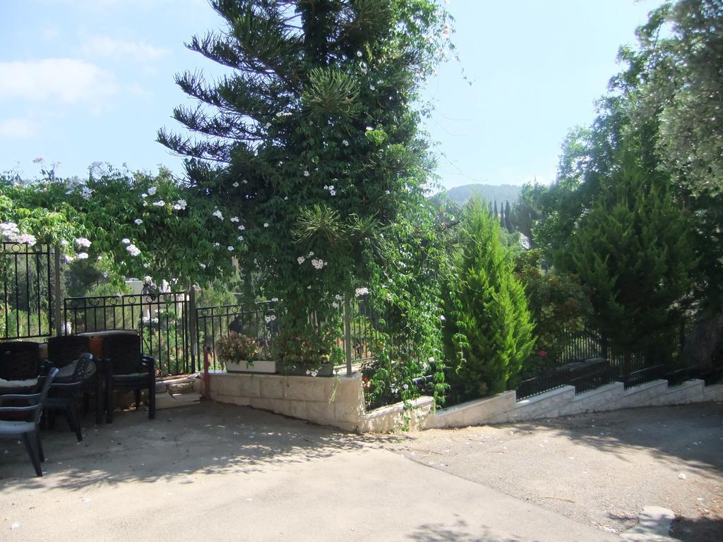 Rosary Sister Guest House Ein Karem Jerusalem Eksteriør billede